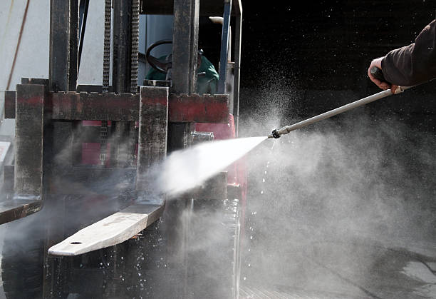 Best Commercial Building Pressure Washing  in Beach, ND